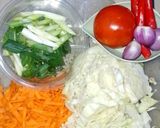 Foto langkah ke 1 dari resep Resep mie goreng pedas simpel dan enak.