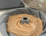 A picture of step 4 of Mini churro bunt cake.