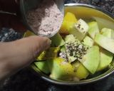 A picture of step 2 of Mix Fruit Chaat.