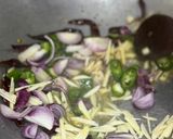 Gambar langkah 2 resipi Kubis Goreng Kunyit.
