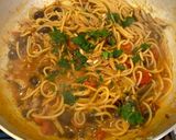 A picture of step 3 of Pan-Fried Spaghetti with Canned Mackerel.