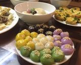 Hình bước làm 2 của món Bánh trôi ngũ sắc