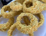 Foto langkah ke 5 dari resep [4] Onion rings crispy simpel anti gagal ala kafe.