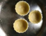 A picture of step 4 of Vanilla Custard Tarts.