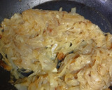 Foto del paso 3 de la receta: Cebolla caramelizada normal y aromatizada con pimentón dulce