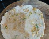 A picture of step 3 of Garlic Paratha.