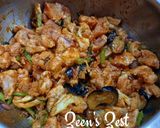A picture of step 4 of Thai Red Curry Chicken.