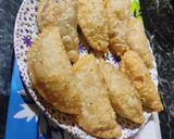 मावा गुझिया (mawa gujiya recipe in Hindi) रेसिपी चरण 5 फोटो