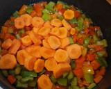Foto del paso 3 de la receta: Ternera con pimientos al vino blanco