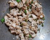 গার্লিক ব্রেড উইদ মেওনিজ চিকেন(garlic bread with mayonnaise chicken recipe in bengali) রেসিপির ধাপ 2 ছবি