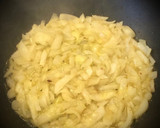 Foto del paso 4 de la receta: Pollo con pasas al Moscatel