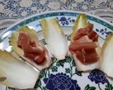 Foto del paso 5 de la receta: Plato de endivias con fiambres