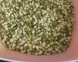 A picture of step 1 of Healthy khichdi.