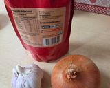 Foto del paso 1 de la receta: Porotos tape u ojitos 👀 negros con arroz en gustosa salsa de tomate con caldo casero 🍅 🌾 🫘