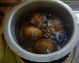 A picture of step 1 of Maggi Begedel.