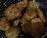 Foto langkah ke 3 dari resep Godok pisang goreng.