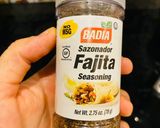Hình bước làm 6 của món Taco thịt bò và taco tôm cá với salsa xoài