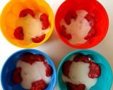 Une image de l'étape 2 de Yaourts glacés framboises.