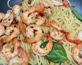 A picture of step 4 of Garlic Shrimp Pasta.