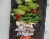 Foto langkah ke 1 dari resep Garang Asem Ayam Kampung (tanpa dibungkus, tanpa santan).