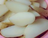 صورة لخطوة 2 من وصفة بطاطا مشويه بالفرن 😋