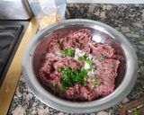 Foto del paso 2 de la receta: Albóndigas de carne vacuna con salsa