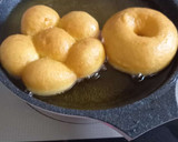 Foto langkah ke 5 dari resep 25).Donat Labu Kuning Tanpa Telur Tanpa Mixer.