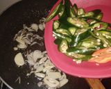 Foto langkah ke 2 dari resep Cumi tumis cabe ijo.