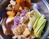 Hình bước làm 2 của món Phá lấu lòng bò