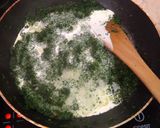 Makaron tagliatelle ze szpinakiem i łososiem krok przepisu 2 zdjęcie