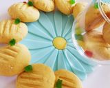 A picture of step 4 of Mango custard cookies.