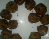 A picture of step 8 of Crunchy rice balls.