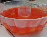 Foto langkah ke 2 dari resep Puding Oreo Buah Persik resep oleh Chef Yuliana Liu Dias.