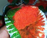 A picture of step 6 of Watermelon cupcakes.
