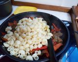 Foto del paso 5 de la receta: Coditos en wok