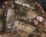 Foto del paso 7 de la receta: Merluza en salsa con pulpo y gambas