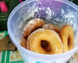 Foto langkah ke 6 dari resep Donat Kampung Gula Putih Ekonomis.