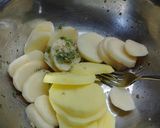 Foto del paso 9 de la receta: Pollo al horno con papas y lemongrass 🍗🥔