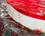 عکس مرحله 1 از دستور چیز کیک توت فرنگی🍰