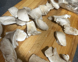 Foto del paso 2 de la receta: Revuelto de setas y gulas