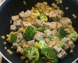 Foto del paso 3 de la receta: Salteado de verduras y hamburguesa