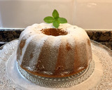 Foto del paso 14 de la receta: Bizcocho de chocolate blanco, frambuesas y piñones