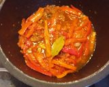 Foto del paso 3 de la receta: Muslos de pollo con pimiento rojo