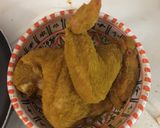 Foto del passaggio 1 della ricetta Ali di Pollo curry e peperone dolce
