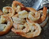 Foto langkah ke 3 dari resep Udang Saos Mentega.
