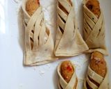 A picture of step 6 of Instant Aloo Semosas.