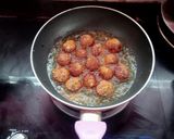 Foto langkah ke 5 dari resep Kue bola ubi ungu krispi.