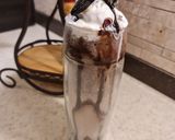 A picture of step 4 of Oreo Ice-Cream Milk Shake.