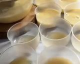 Foto langkah ke 2 dari resep Honey Castella Pudding.