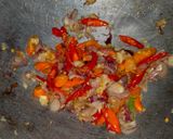 Foto langkah ke 2 dari resep Nasi goreng ayam suwir.